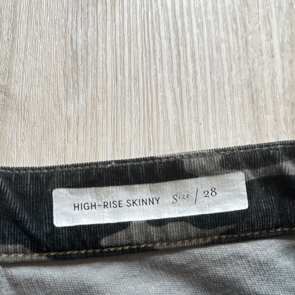 Pilcro and the Letterpress Camo Skinny Pants - Black and Gray - Picture 7 of 7